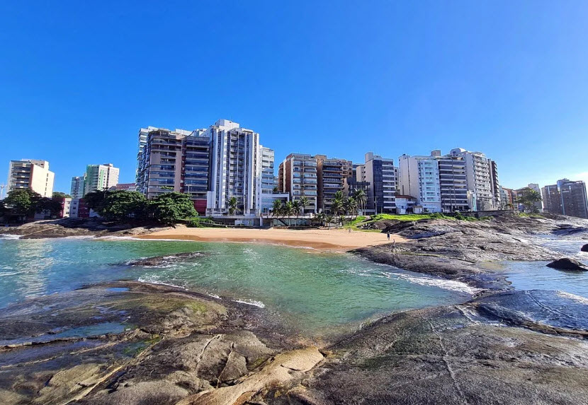 Praia dos Namorados, Guarapari, Portugal